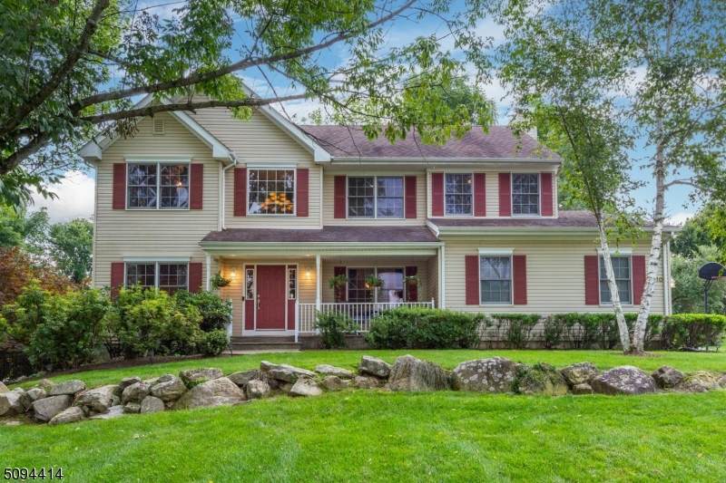 10 Arrow Ct - Photo 1