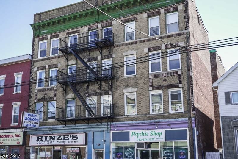 531 Harrison Ave - Photo 1