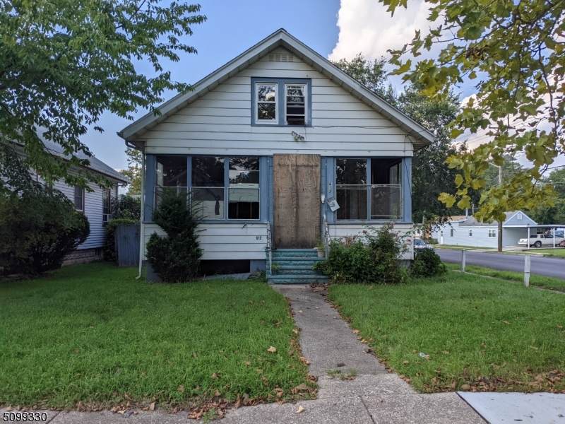 613 W Hazelwood Ave - Photo 1