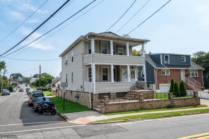 421 River Dr - Photo 1