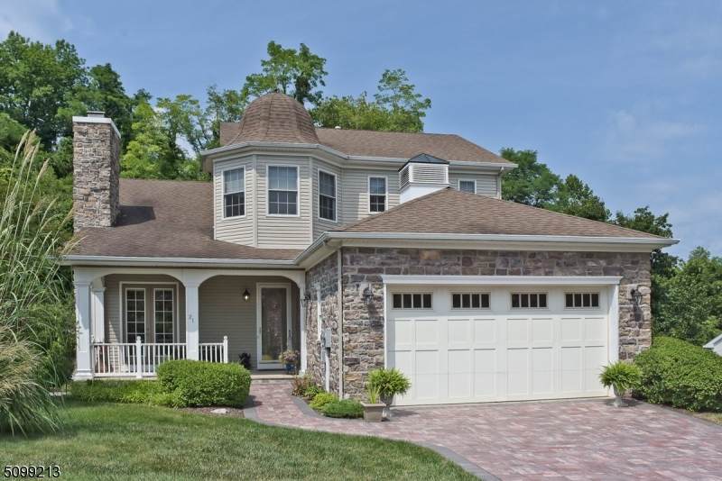 21 Bluffs Ct - Photo 1