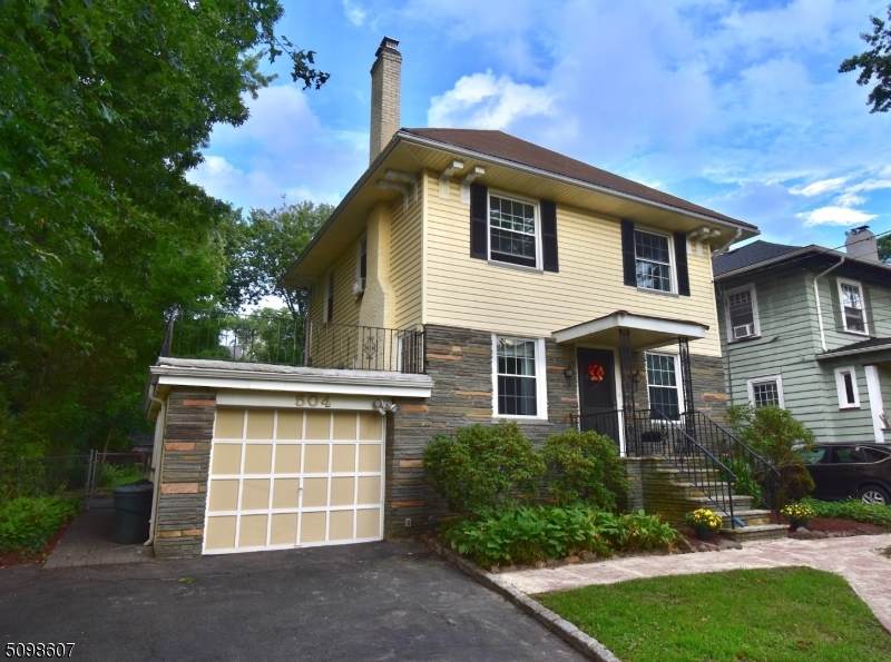 504 Prospect St - Photo 1