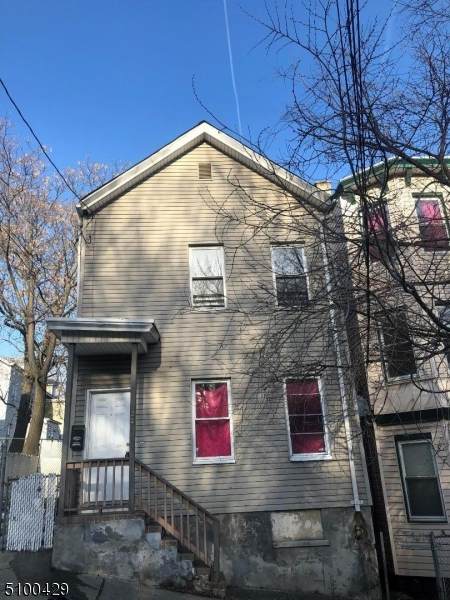 88 Temple St - Photo 1
