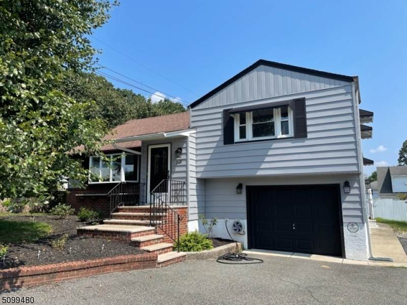 240 Gordon Ave - Photo 1