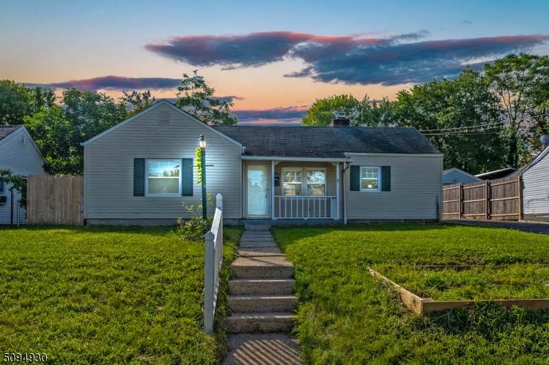 50 Chestnut St - Photo 1