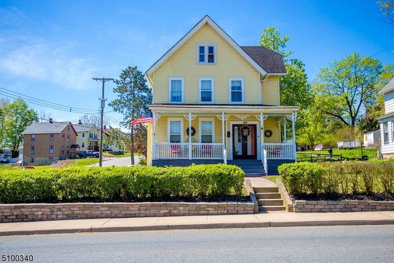 88 Sparta Ave - Photo 1