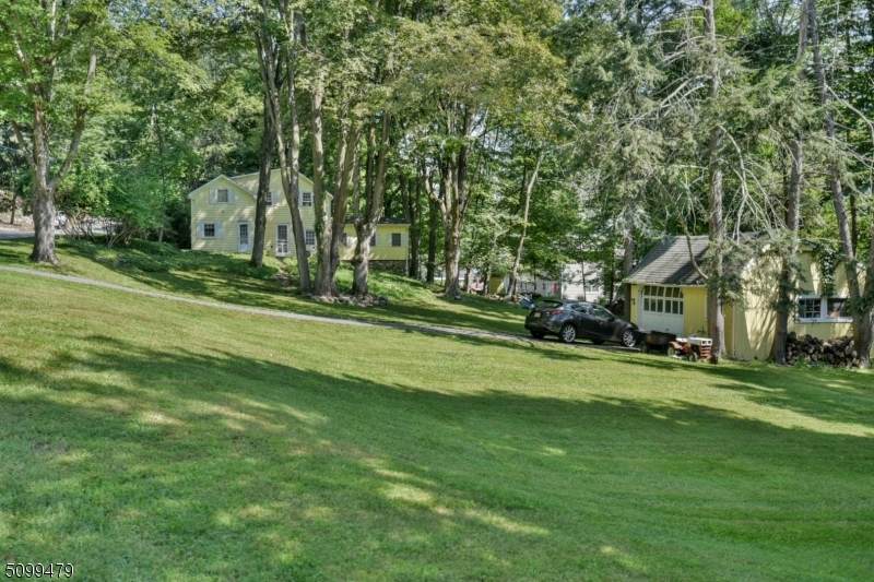64 Fawnhill Rd - Photo 1