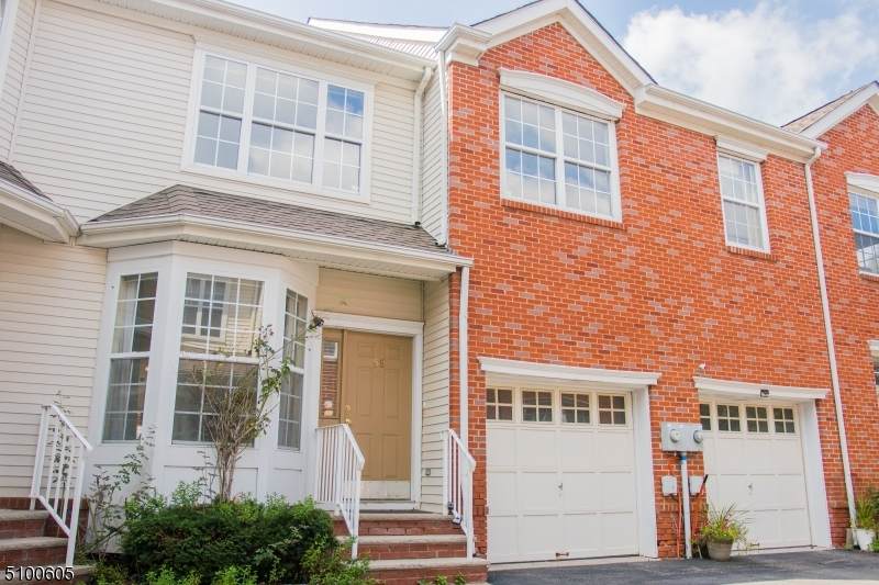 59 Albert Ct - Photo 1