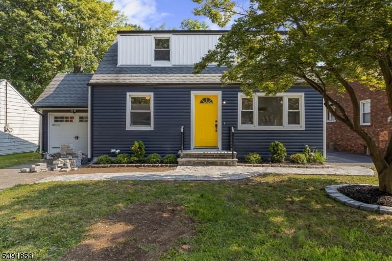 515 Willow Ave - Photo 1