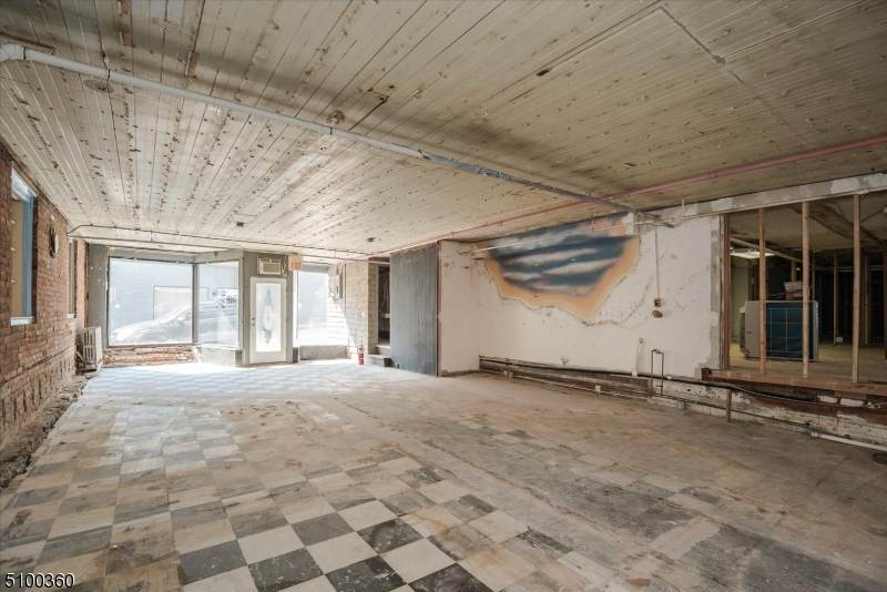 111 Spring St - Photo 1