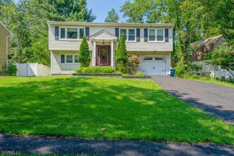 2421 Morse Ave - Photo 1