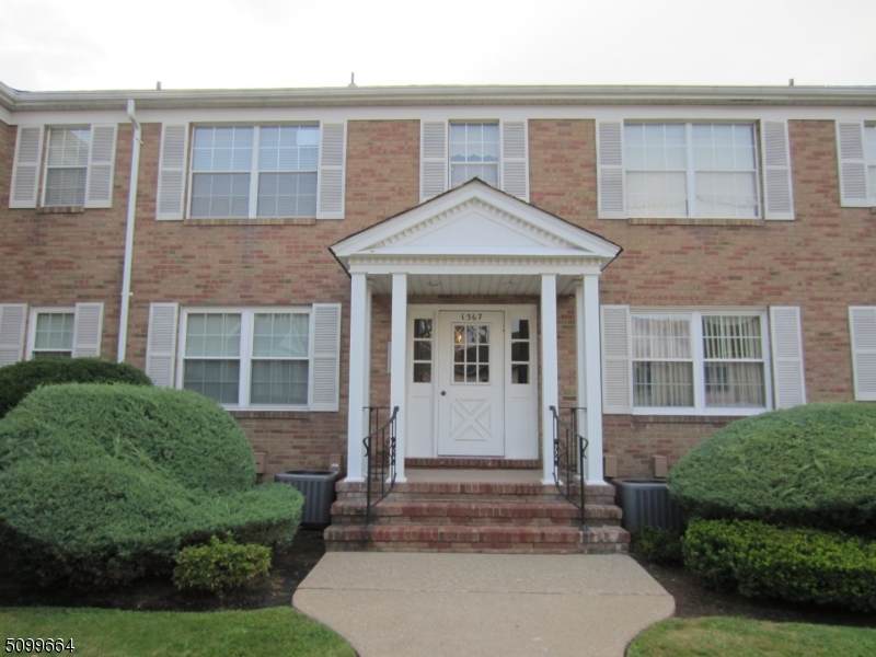1367 Van Houten Ave - Photo 1