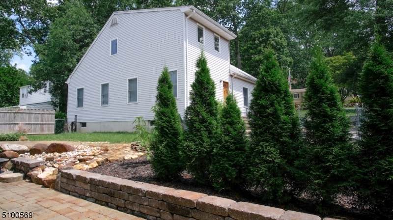 24 Forest Ave - Photo 1