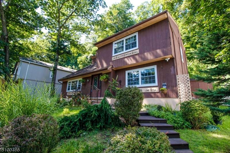 106 W Lake Shore Dr - Photo 1