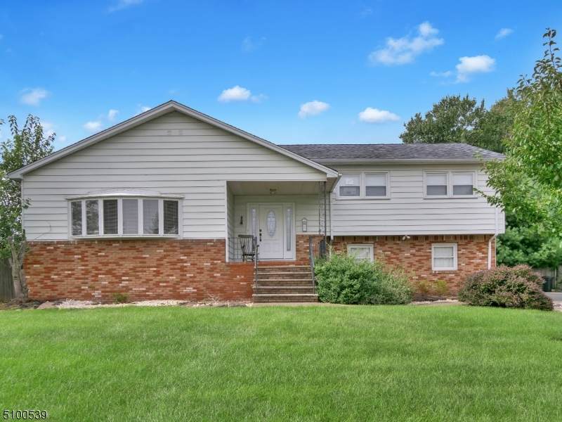 42 Donna Dr - Photo 1
