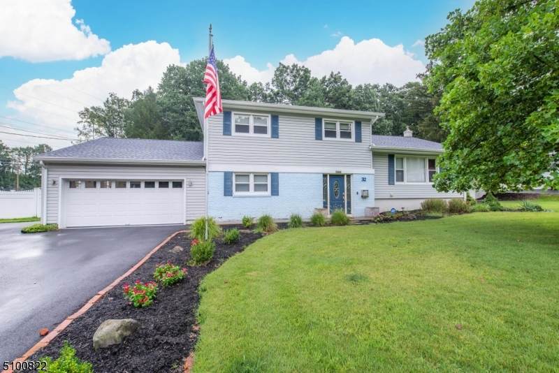 32 Stonybrook Rd - Photo 1