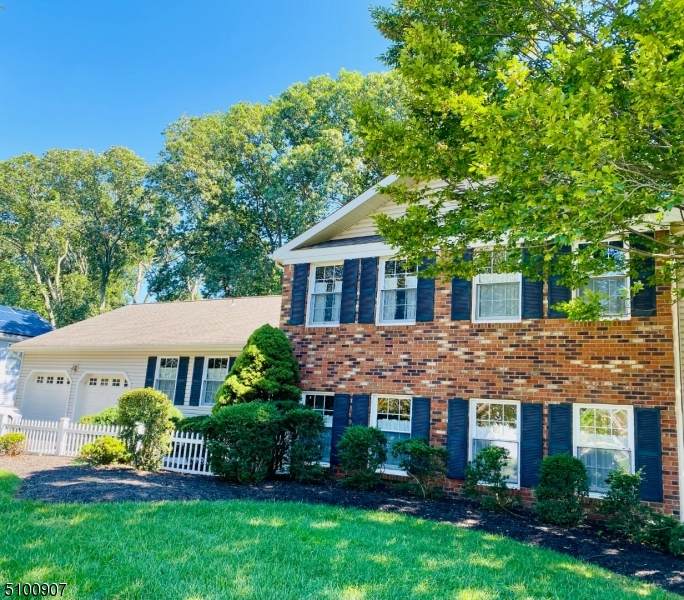 22 Sturbridge Dr - Photo 1