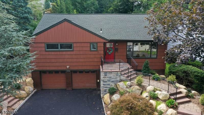 408 Fairway Dr - Photo 1
