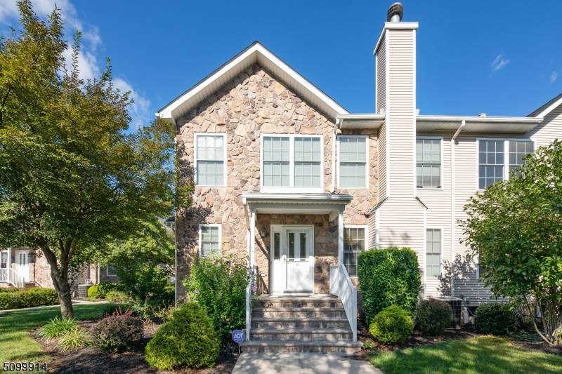 13 Lackland Ave - Photo 1