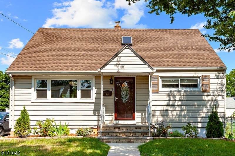 183 Donald Ave - Photo 1