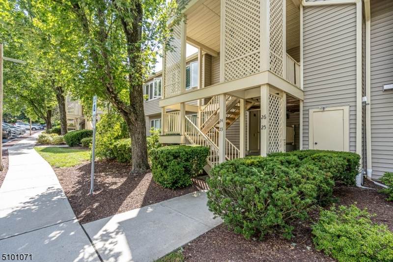 23 Augusta Dr - Photo 1