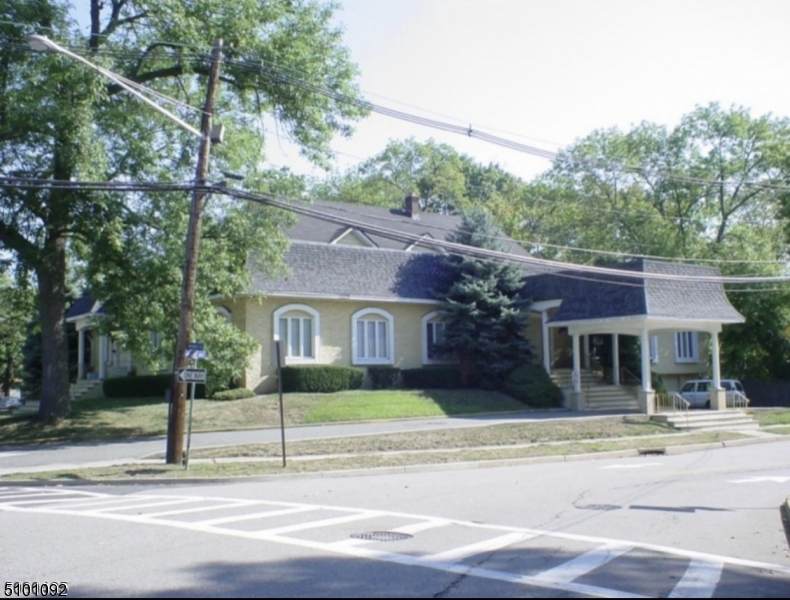 399 Hoover Ave - Photo 1