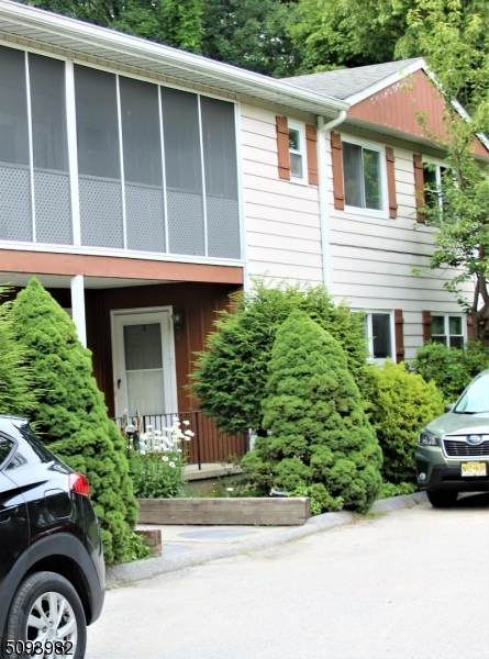 352 Lake Shore South - Photo 1