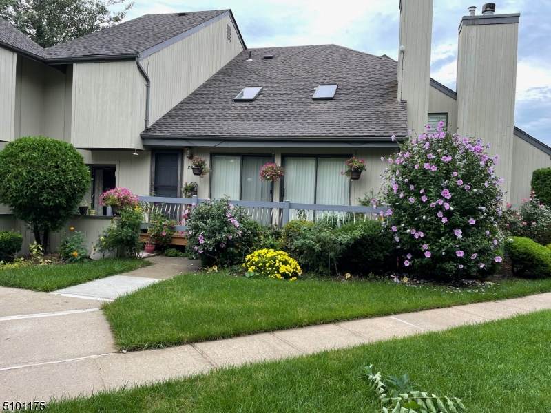 20 Spencer St - Photo 1