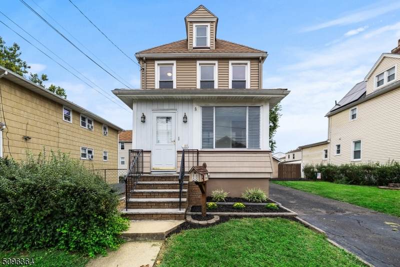 289 W Webster Ave - Photo 1