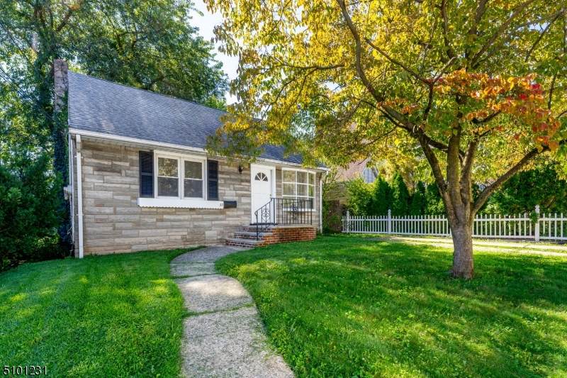 35 Marlboro Rd - Photo 1