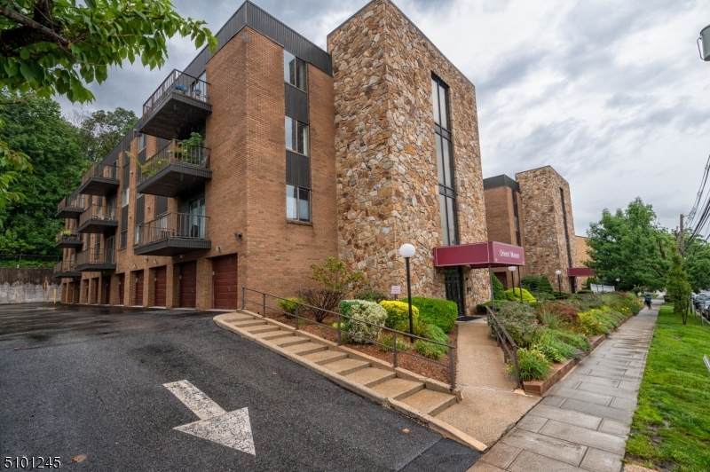 78 Orient Way - Photo 1