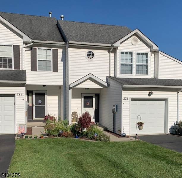 221 Canal Way - Photo 1