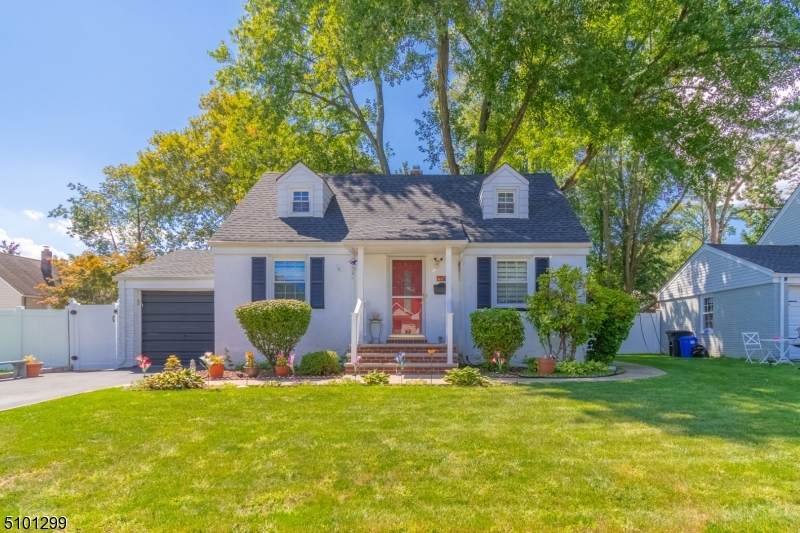 386 Douglas Rd - Photo 1