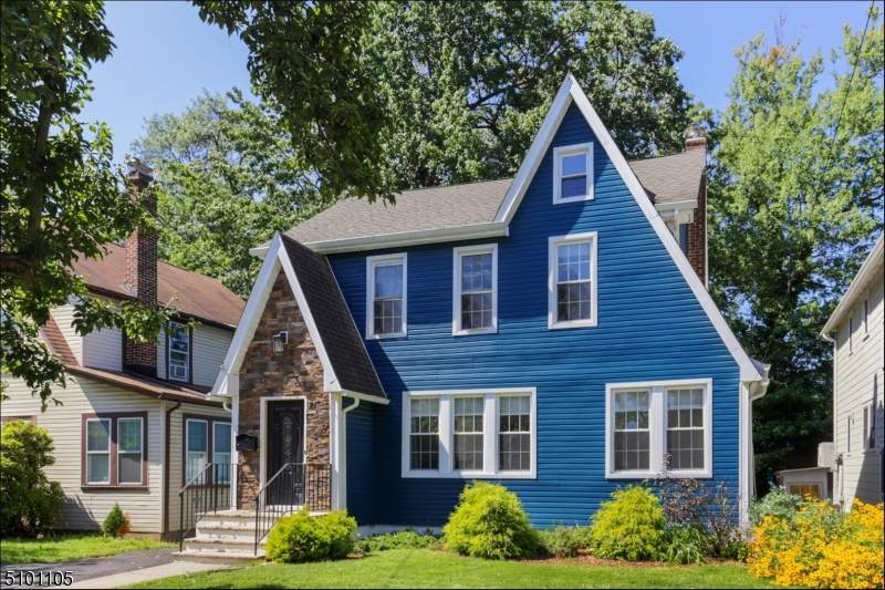 21 Manley Ter - Photo 1