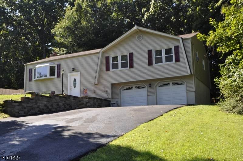29 Tyler St - Photo 1