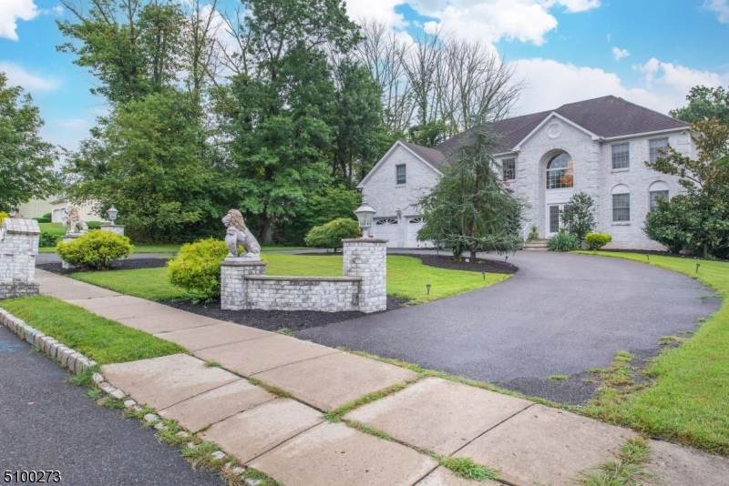 22 Alexandria Dr - Photo 1