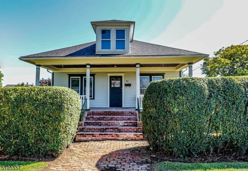 591 Schley Ave - Photo 1