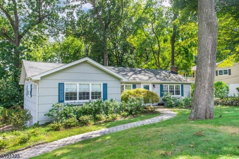 48 Longview Dr - Photo 1