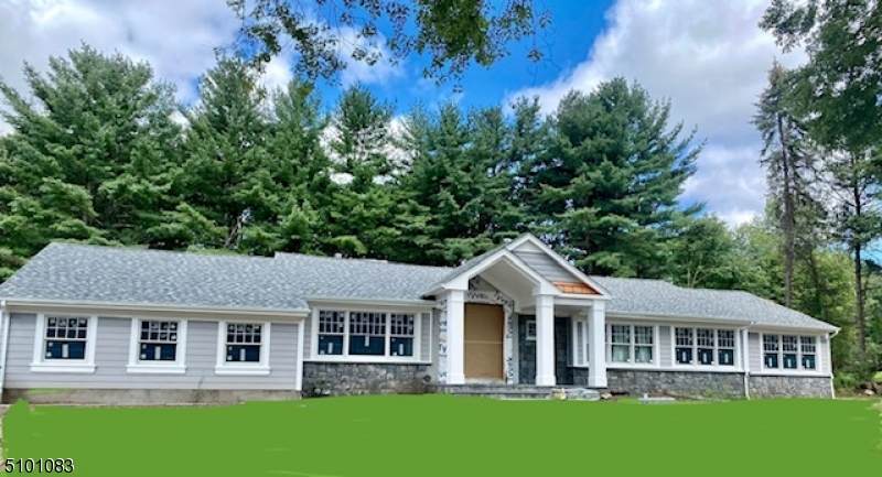 925 Marie Ct - Photo 1