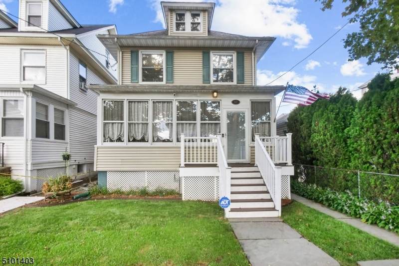 67 Clover St - Photo 1