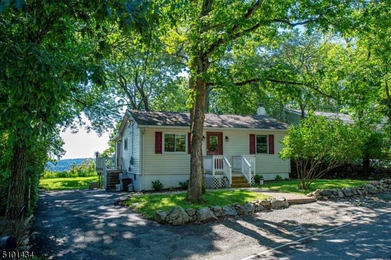 241 Dupont Ave - Photo 1