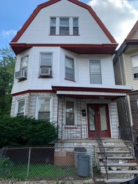 54 Beverly St - Photo 1