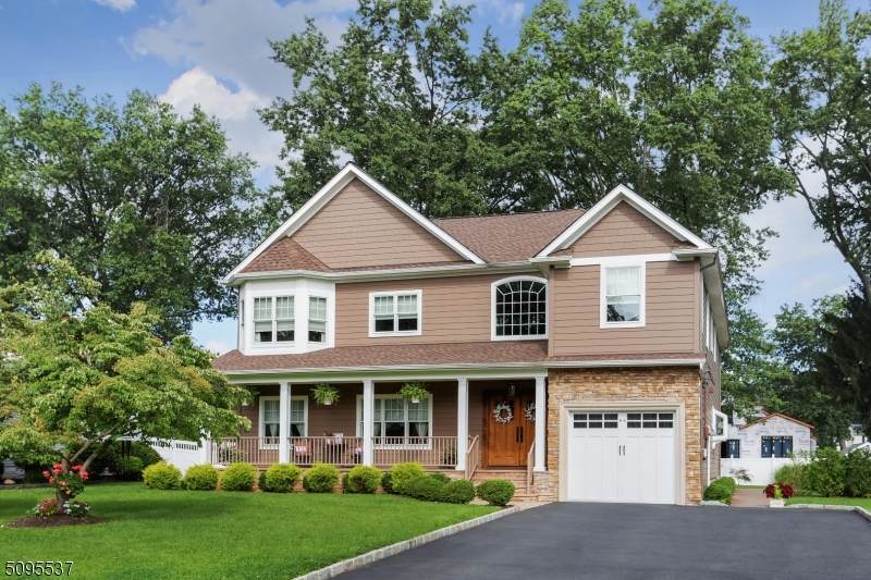 44 Hall Dr - Photo 1