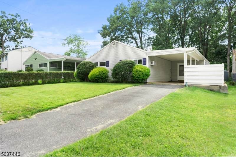 10 Burton Ln - Photo 1