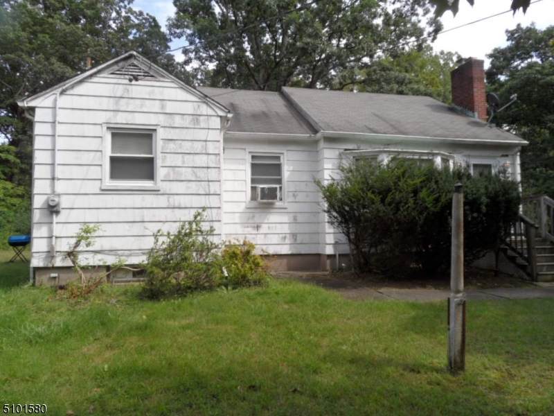 742 Berdan Ave - Photo 1