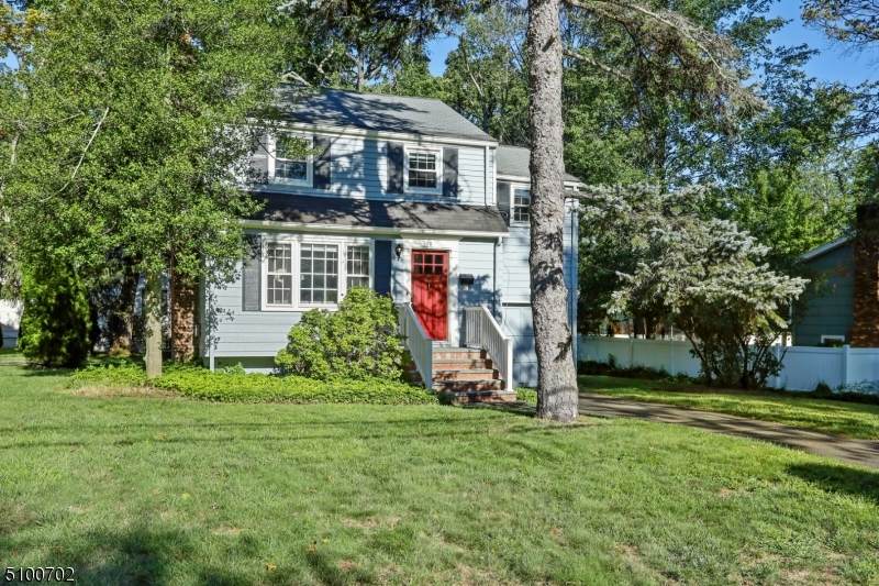 70 Lafayette Ave - Photo 1