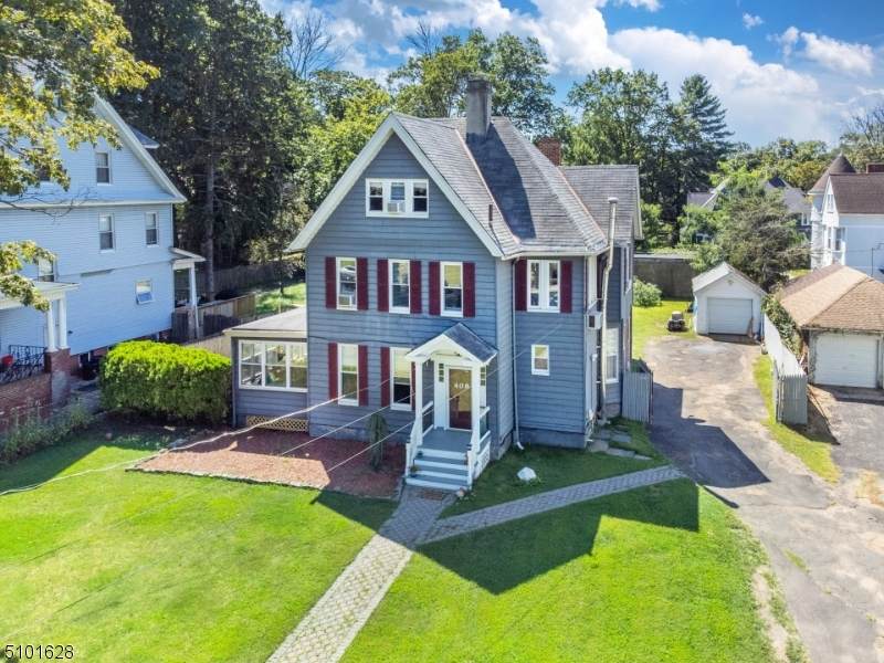 408 Heywood Ave - Photo 1