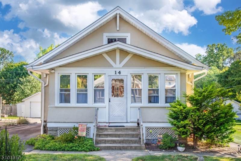 14 Clover Pl - Photo 1