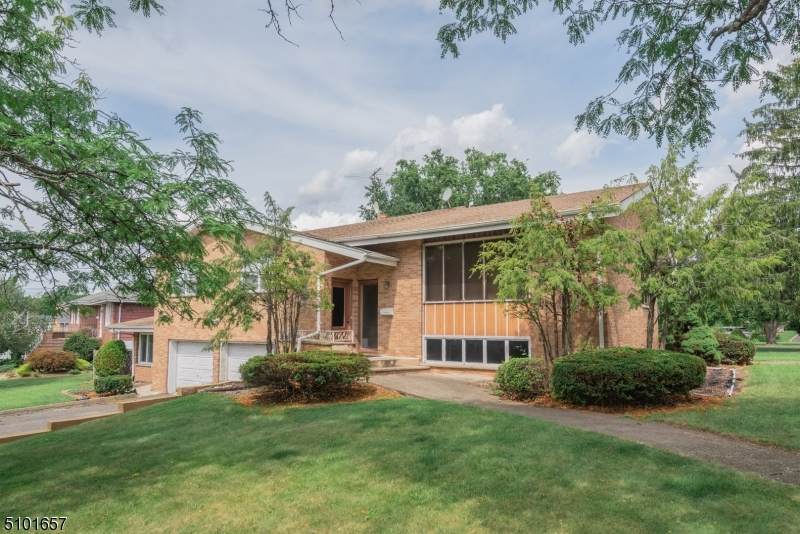 115 Buckingham Dr - Photo 1
