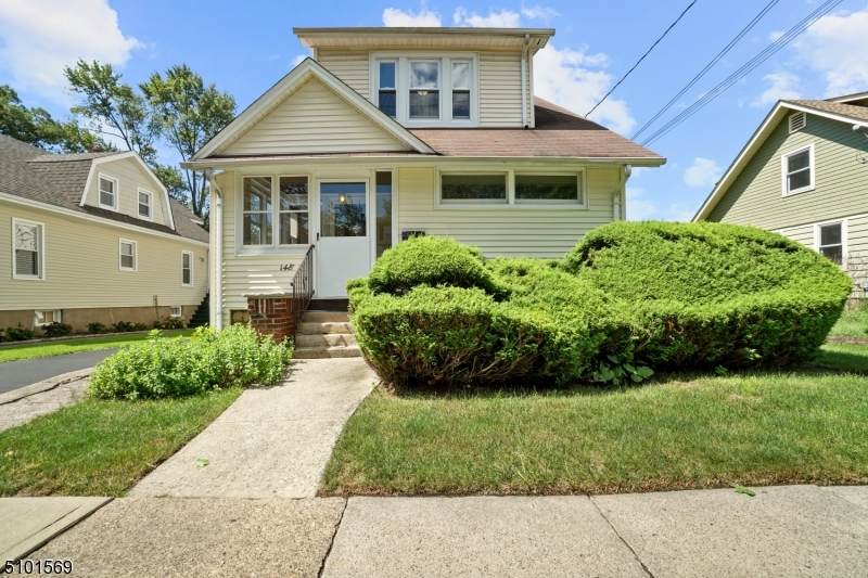 146 9Th Ave - Photo 1